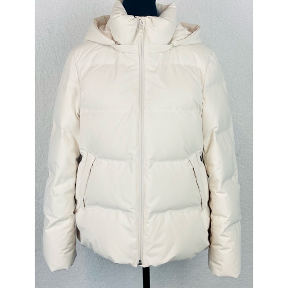 Uniqlo Jackets & Blazers - UNIQLO • Cream Seamless Hooded Down Puffer Jacket, XS